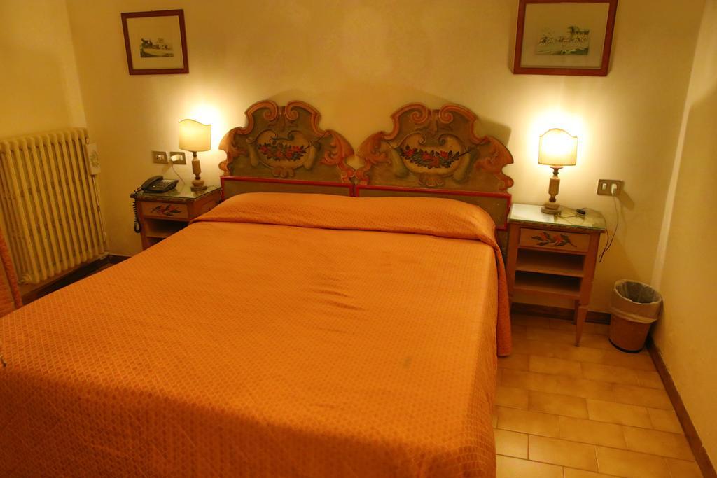 Hotel Villa Le Rondini Флоренция Екстериор снимка