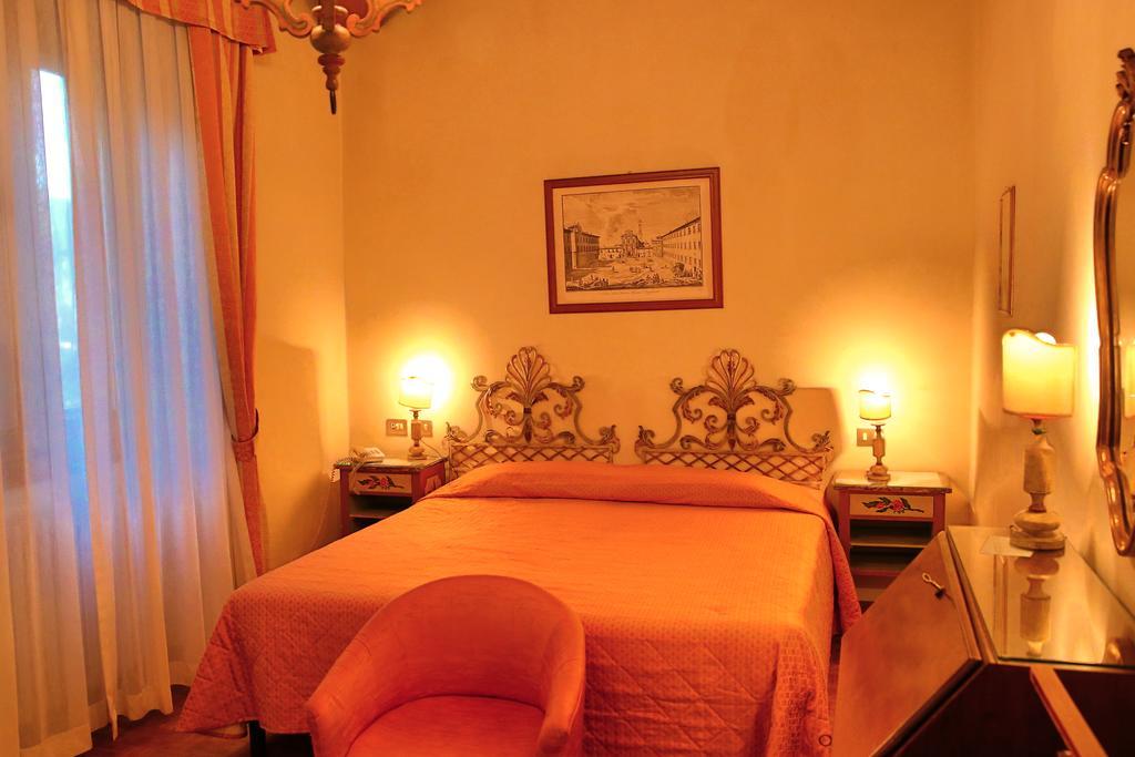 Hotel Villa Le Rondini Флоренция Екстериор снимка