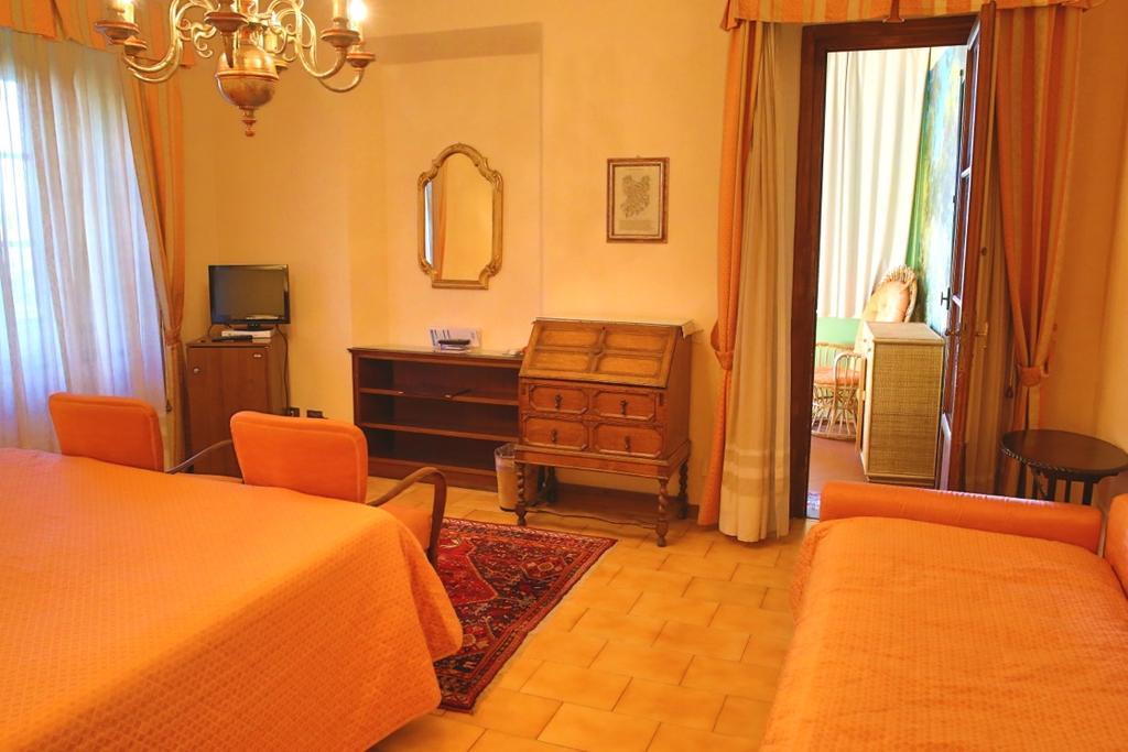 Hotel Villa Le Rondini Флоренция Екстериор снимка