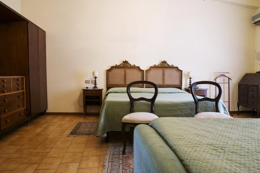 Hotel Villa Le Rondini Флоренция Стая снимка