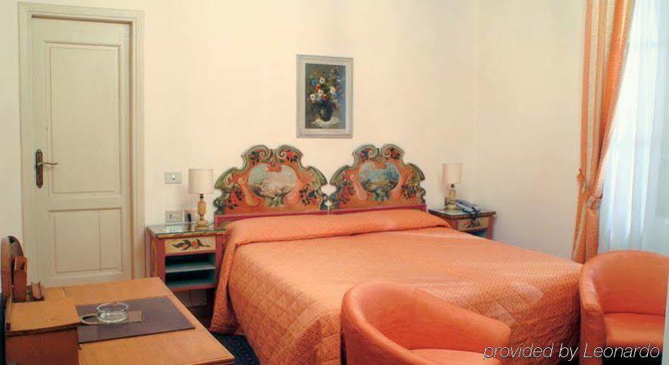 Hotel Villa Le Rondini Флоренция Стая снимка