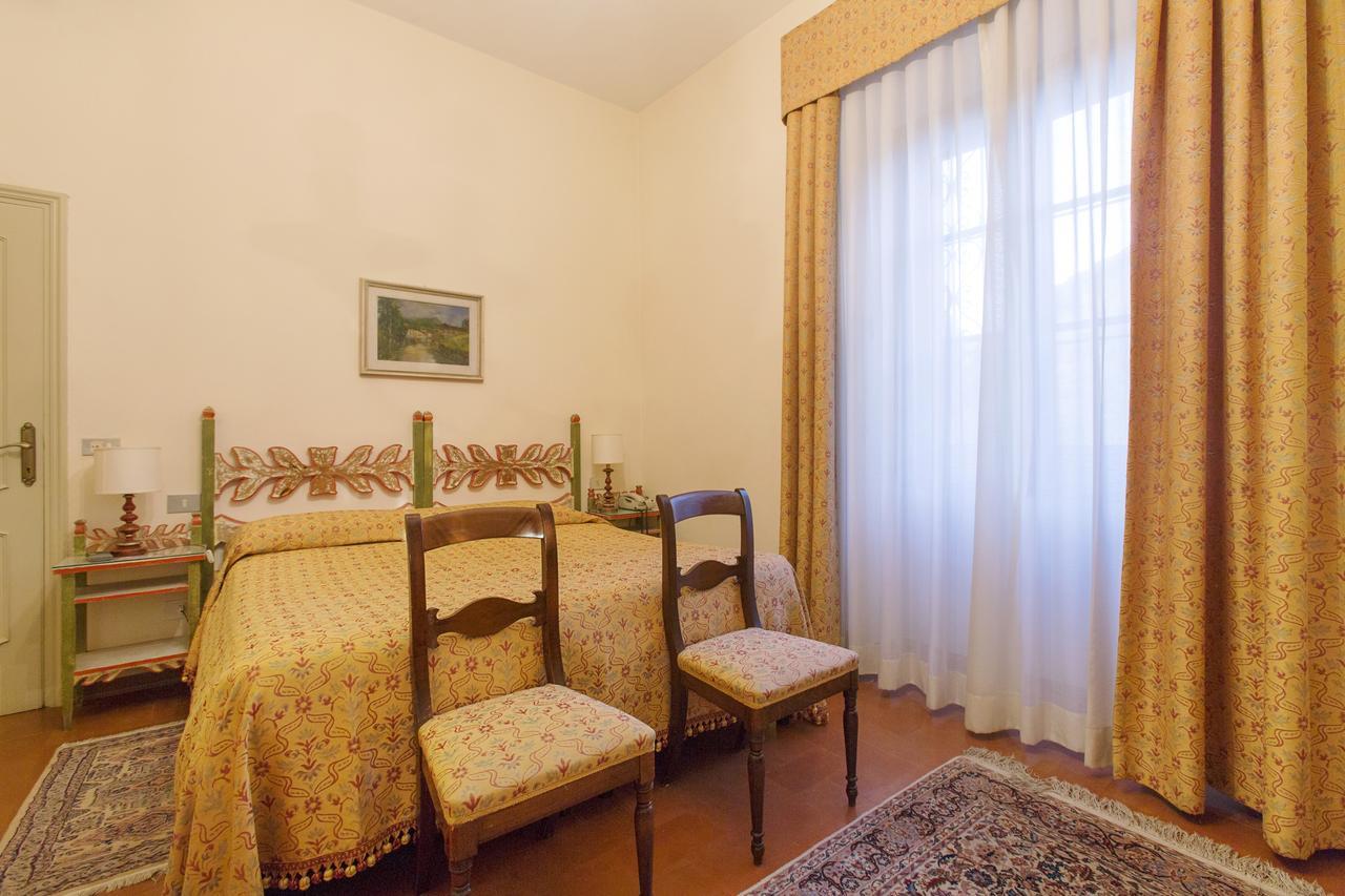 Hotel Villa Le Rondini Флоренция Екстериор снимка